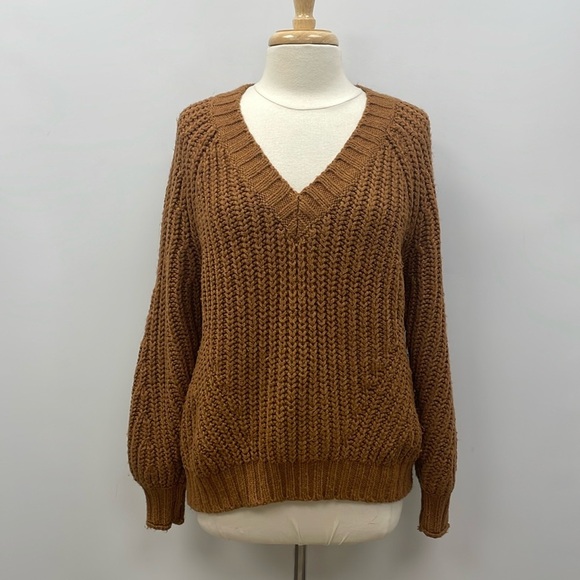 American Eagle Chunky Knit Oversized V-Neck Pullover Sweater Brown Small - Picture 1 of 8